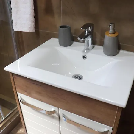 Saint Nicolas Bajina Basta *